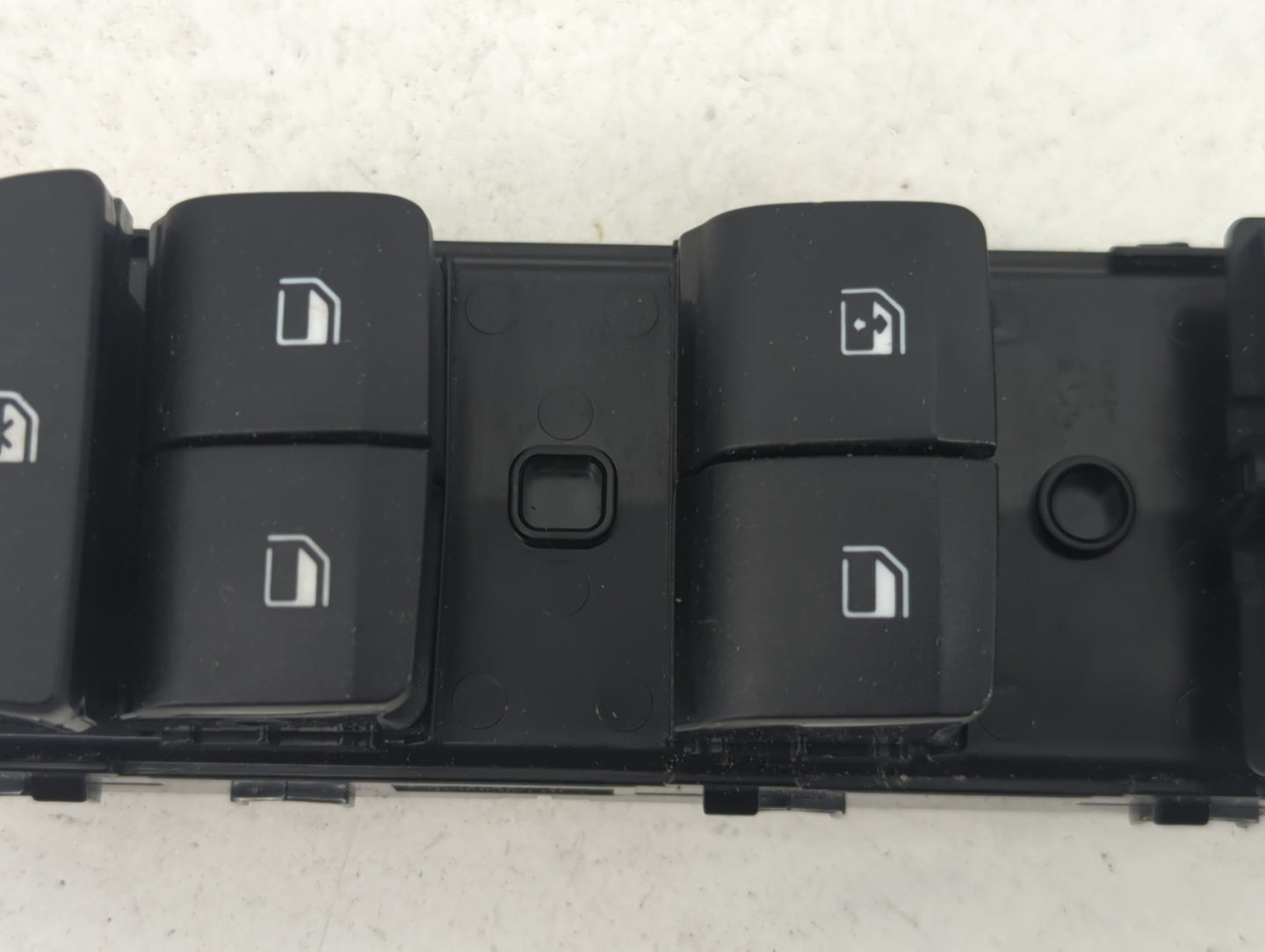 2020 Hyundai Venue Master Power Window Switch Replacement Driver Side Left P/N:93571K2200NNB Fits OEM Used Auto Parts - Oemu