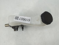 2020-2020 Hyundai Venue Brake Master Cylinder 610607 - Oemusedautoparts1.com