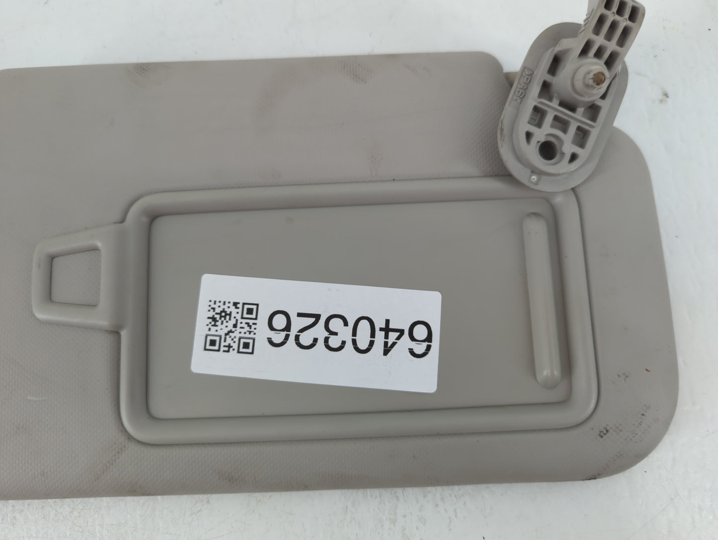 2020 Hyundai Venue Sun Visor Shade Replacement Driver Left Mirror Fits OEM Used Auto Parts - Oemusedautoparts1.com