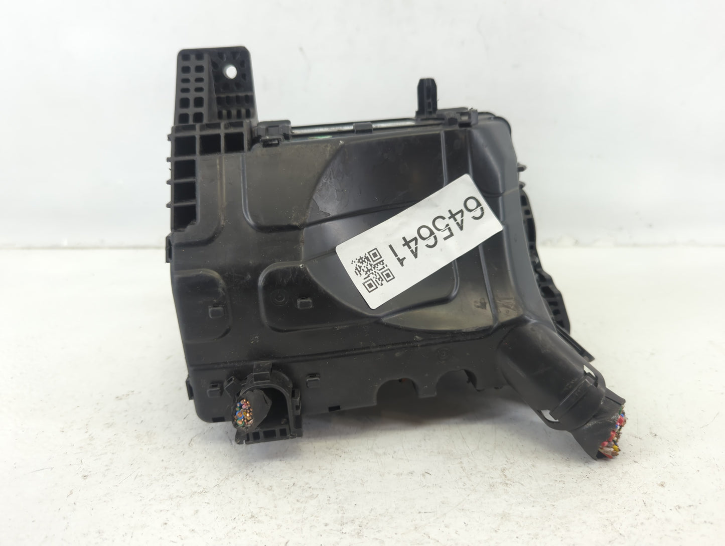 2020 Hyundai Venue Fusebox Fuse Box Panel Relay Module P/N:191205 2219B19079, 91270 K2100 Fits OEM Used Auto Parts - Oemused