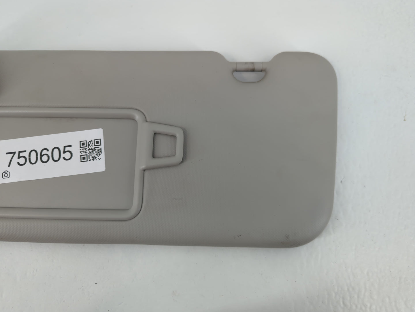 2020 Hyundai Venue Sun Visor Shade Replacement Driver Left Mirror Fits OEM Used Auto Parts - Oemusedautoparts1.com