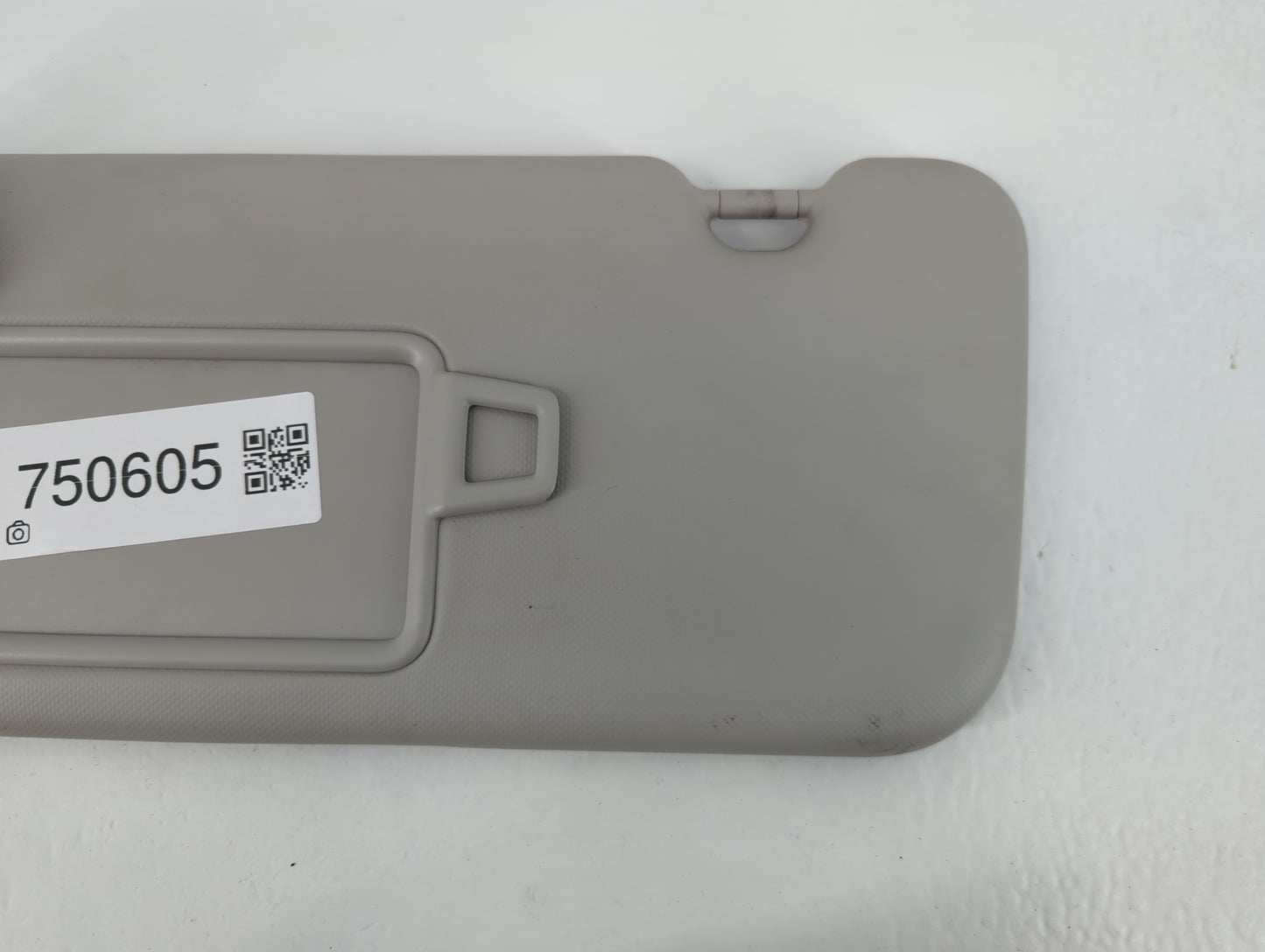 2020 Hyundai Venue Sun Visor Shade Replacement Driver Left Mirror Fits OEM Used Auto Parts - Oemusedautoparts1.com