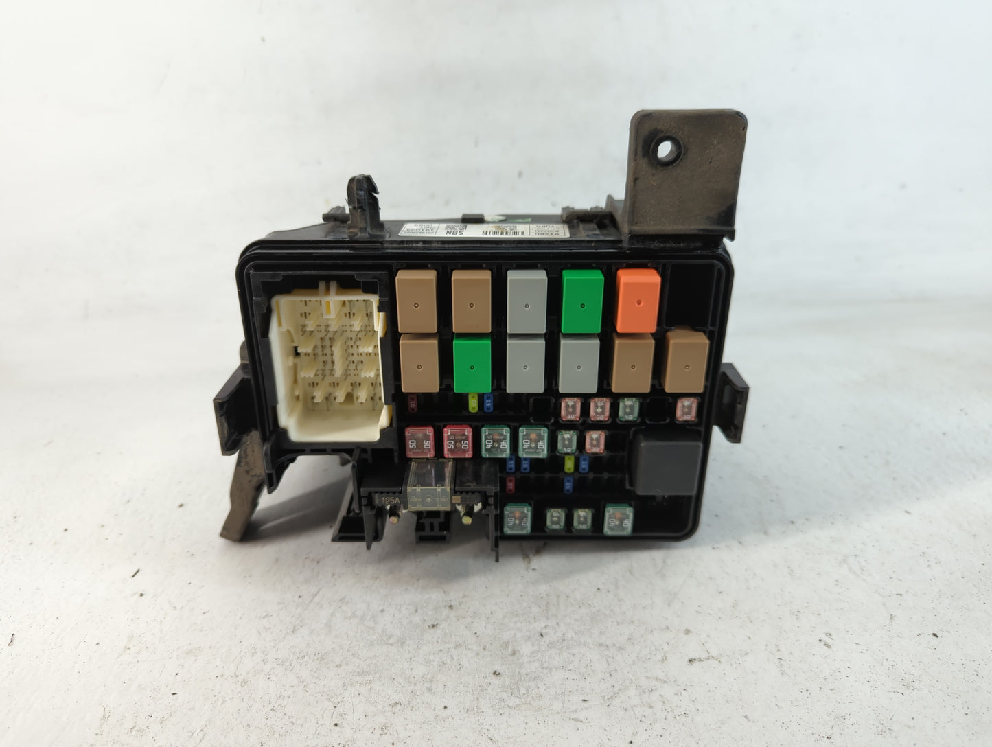 2020 Hyundai Venue Fusebox Fuse Box Panel Relay Module P/N:91260 K2010 Fits OEM Used Auto Parts - Oemusedautoparts1.com