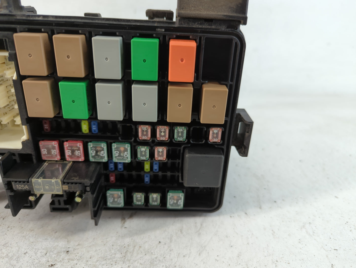 2020 Hyundai Venue Fusebox Fuse Box Panel Relay Module P/N:91260 K2010 Fits OEM Used Auto Parts - Oemusedautoparts1.com