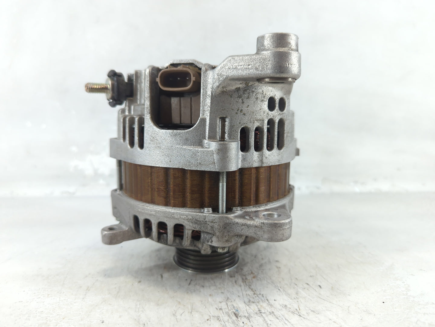 2016-2020 Infiniti Q50 Alternator Replacement Generator Charging Assembly Engine OEM P/N:23100 4HK6A Fits OEM Used Auto Part
