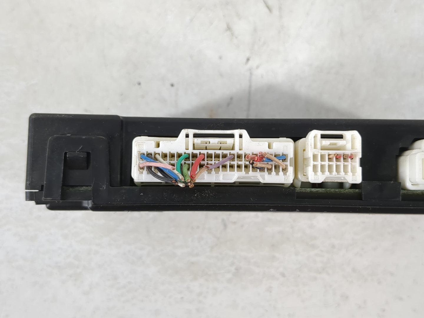 2019-2020 Infiniti Q50 Chassis Control Module Ccm Bcm Body Control - Oemusedautoparts1.com