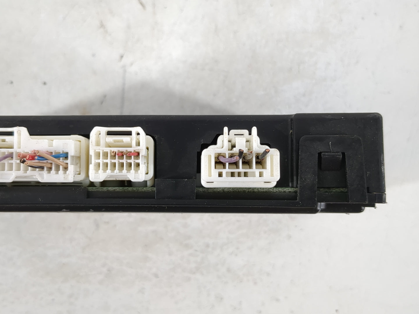2019-2020 Infiniti Q50 Chassis Control Module Ccm Bcm Body Control - Oemusedautoparts1.com