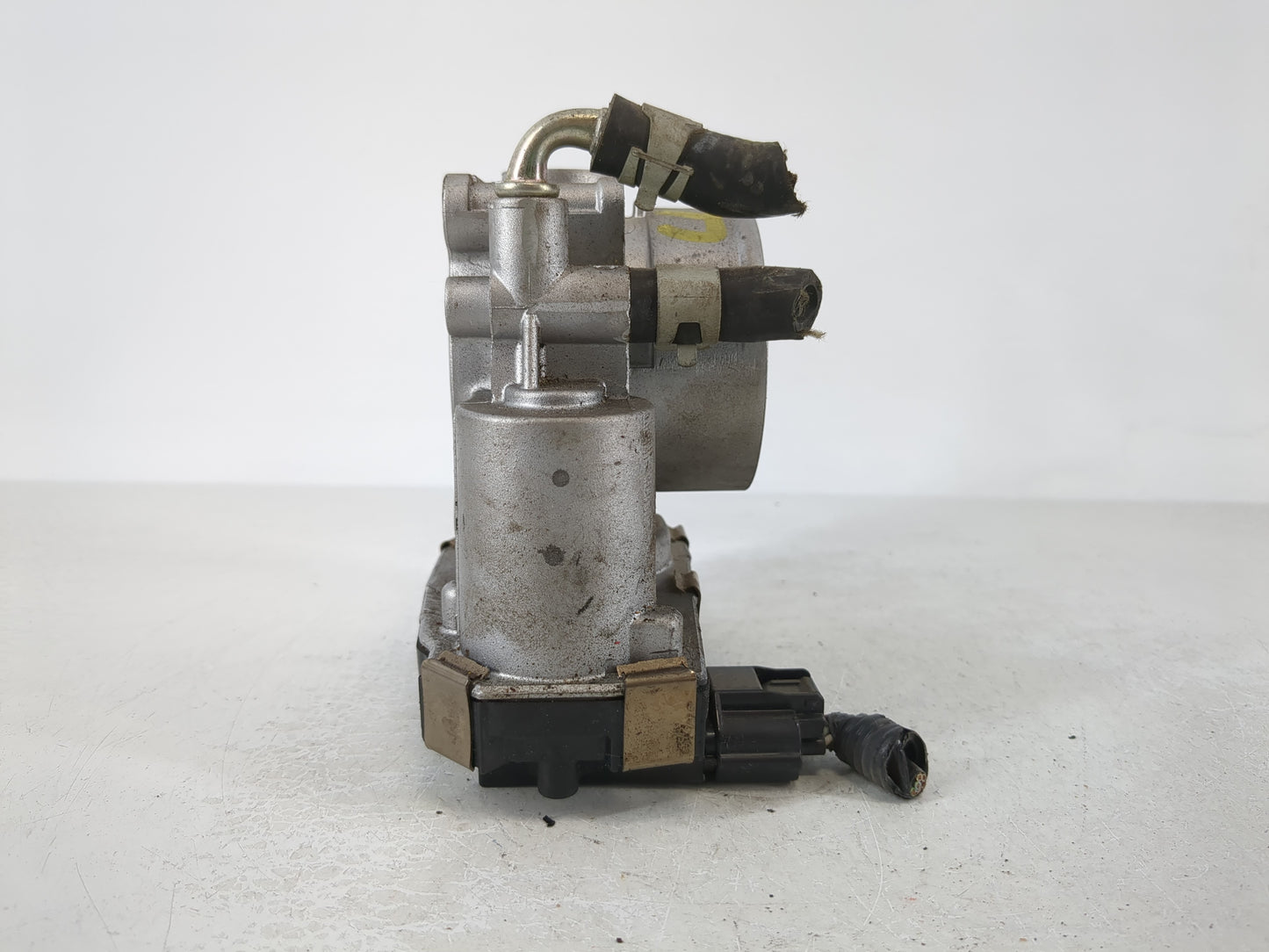 2016-2020 Infiniti Q50 Throttle Body P/N:RME60-52 Fits Fits 2016 2017 2018 2019 2020 OEM Used Auto Parts - Oemusedautoparts1