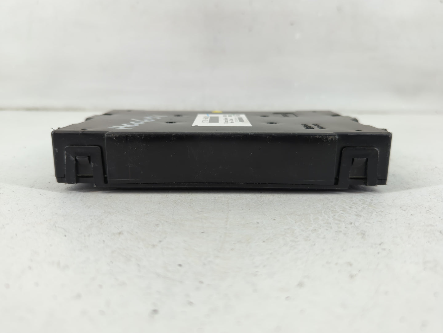 2019-2020 Infiniti Q50 Chassis Control Module Ccm Bcm Body Control - Oemusedautoparts1.com