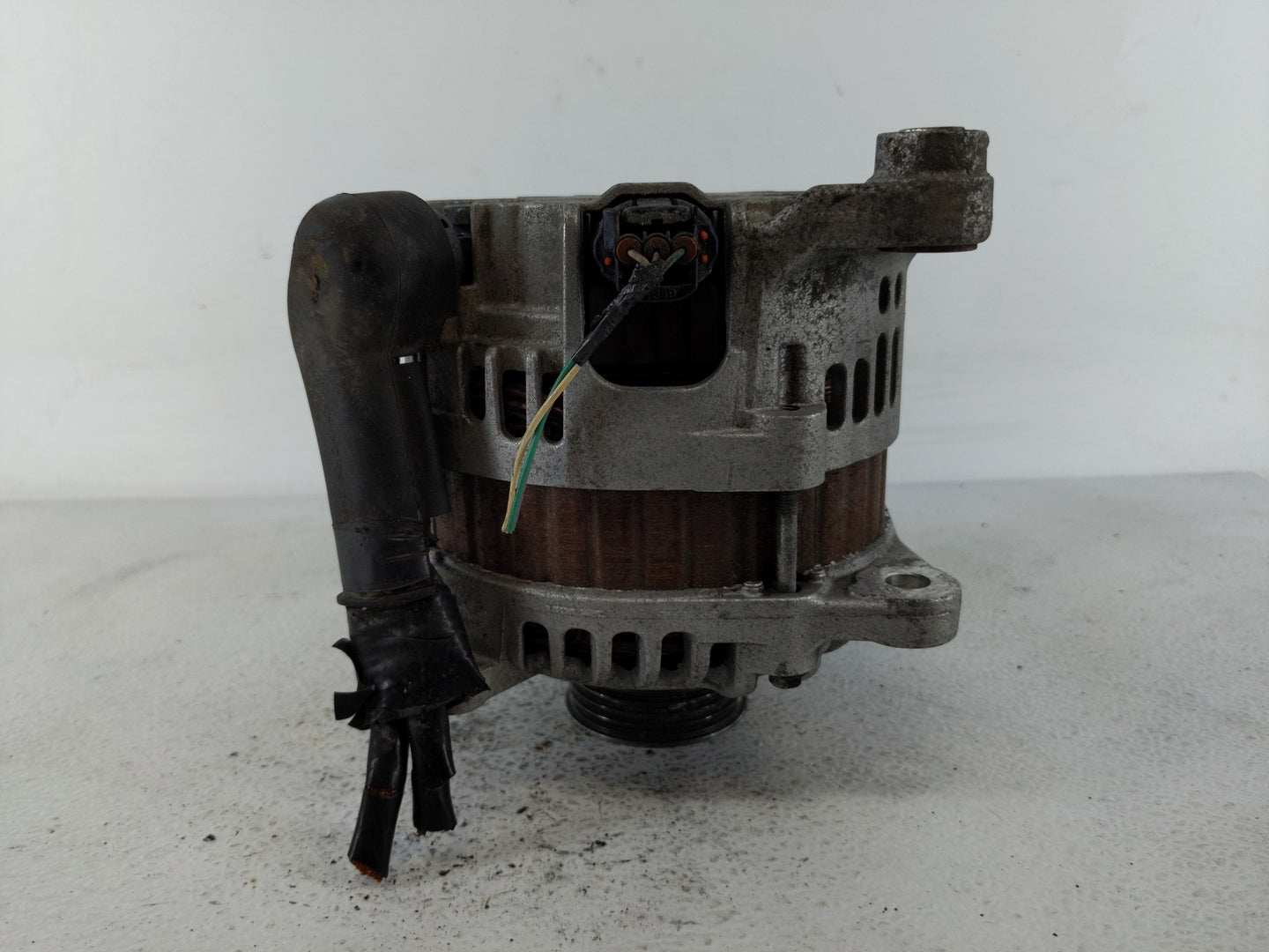 2016-2020 Infiniti Q50 Alternator Replacement Generator Charging Assembly Engine OEM P/N:23100 4HK6A Fits OEM Used Auto Part