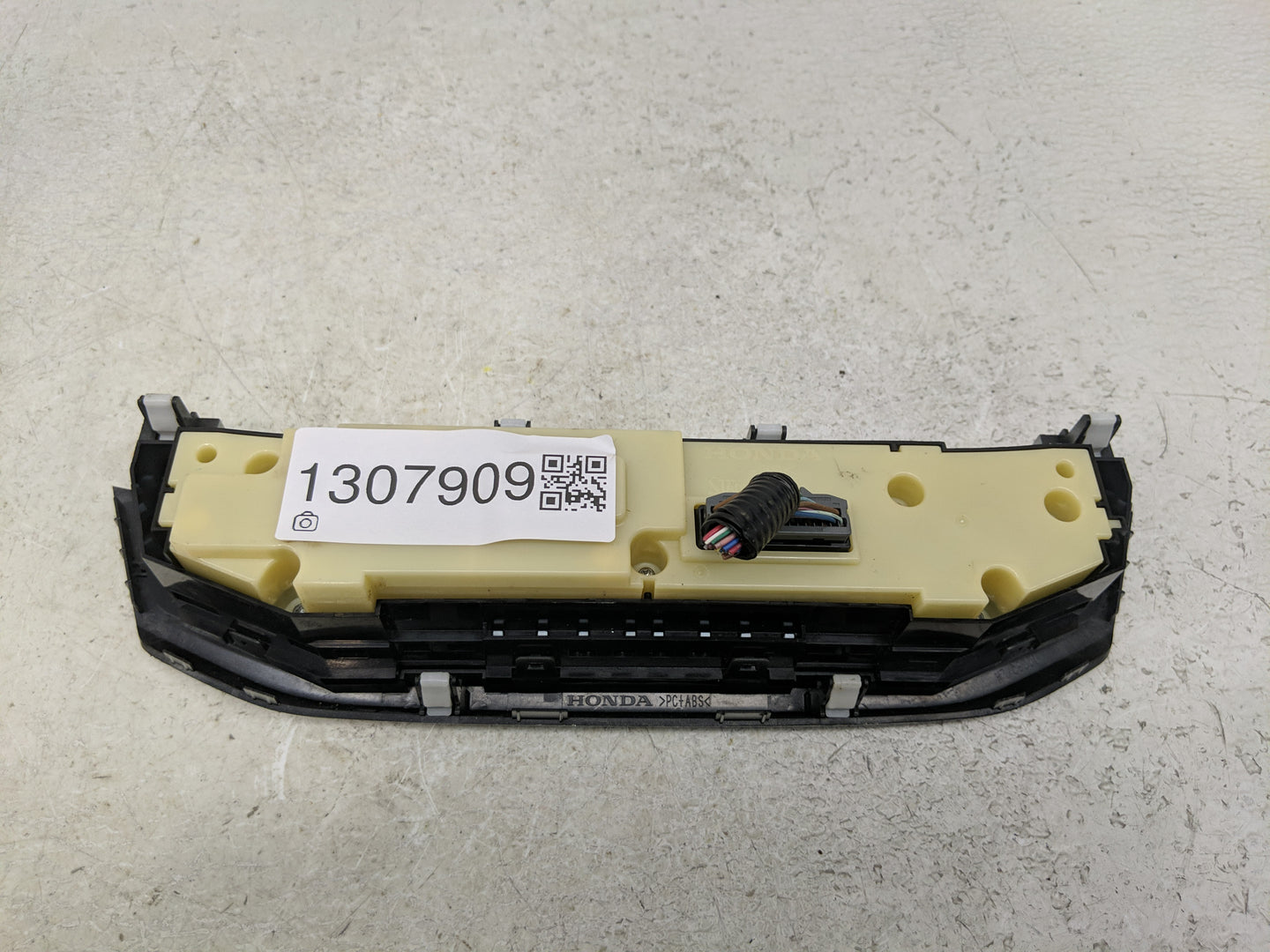 2020 Infiniti Q50 Climate Control Module Temperature AC/Heater Replacement P/N:79600 T2F A611 Fits OEM Used Auto Parts - Oem