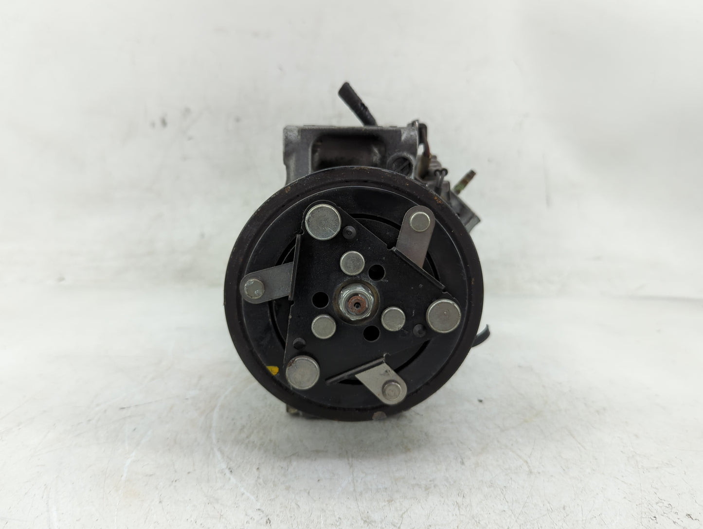 2016-2020 Infiniti Q50 Air Conditioning A/c Ac Compressor Oem - Oemusedautoparts1.com
