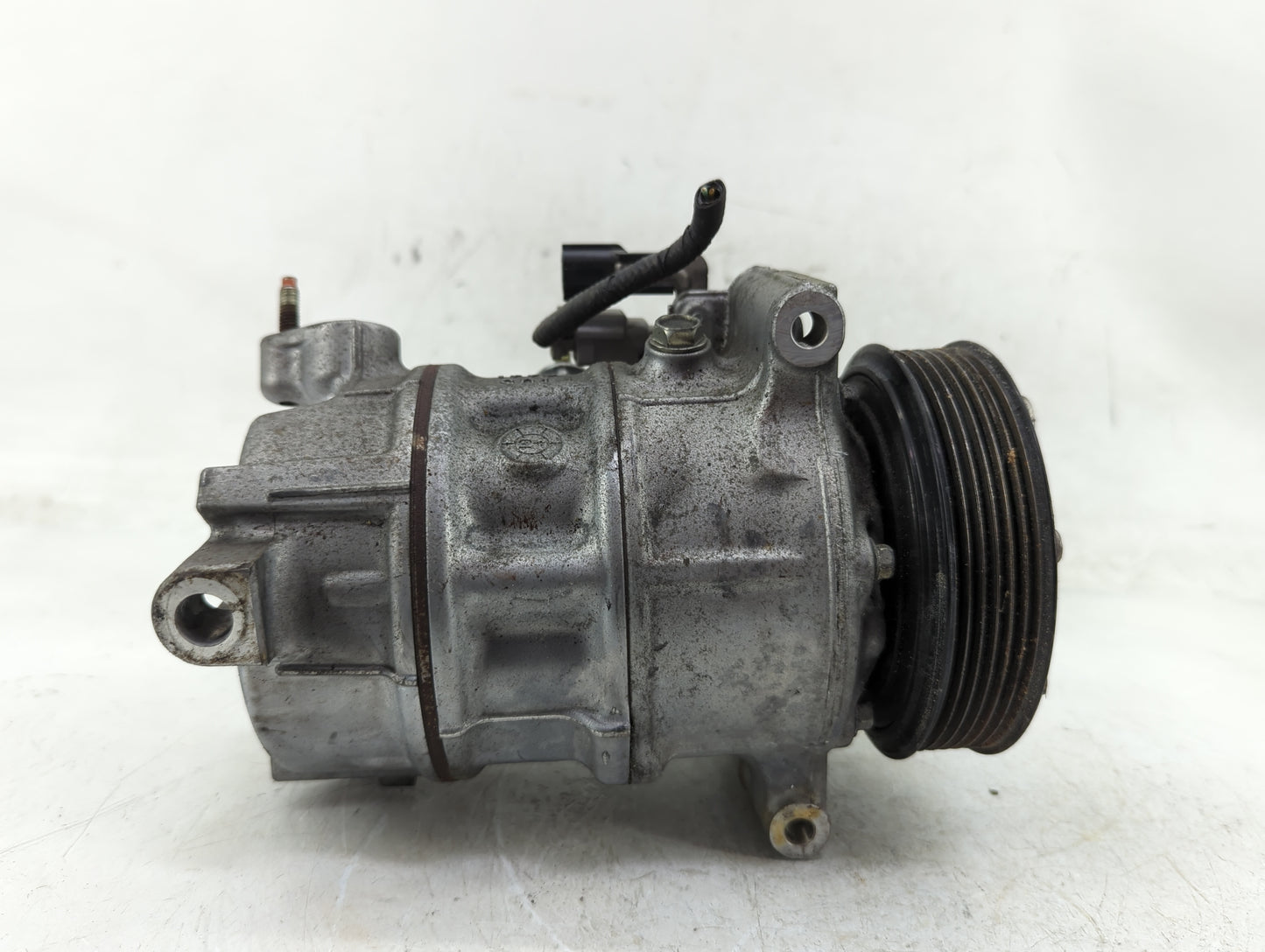 2016-2020 Infiniti Q50 Air Conditioning A/c Ac Compressor Oem - Oemusedautoparts1.com