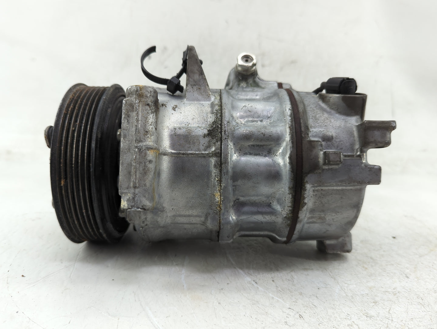 2016-2020 Infiniti Q50 Air Conditioning A/c Ac Compressor Oem - Oemusedautoparts1.com