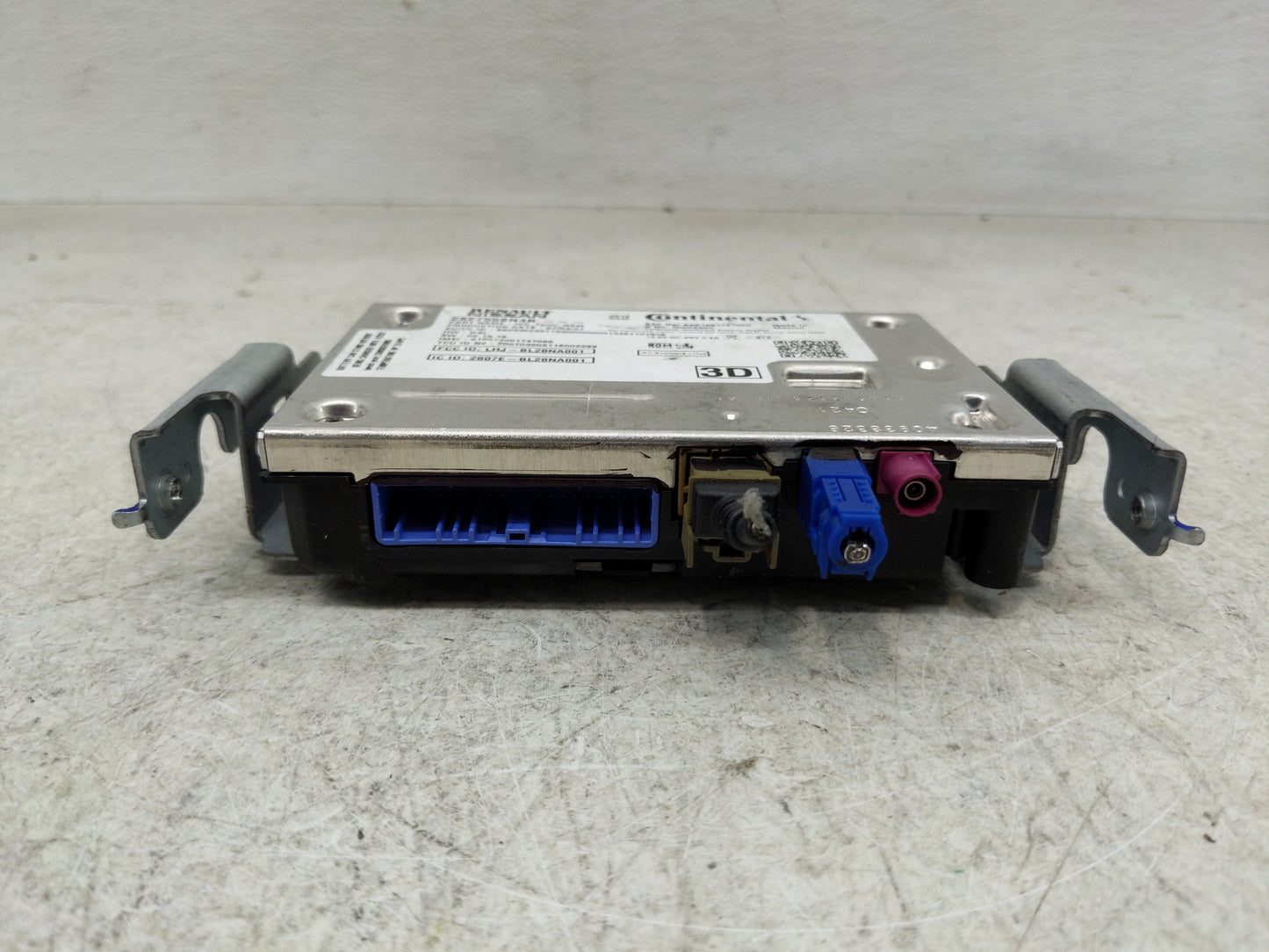 2020-2020 Infiniti Q50 Telematics Control Module 282755sn4b - Oemusedautoparts1.com