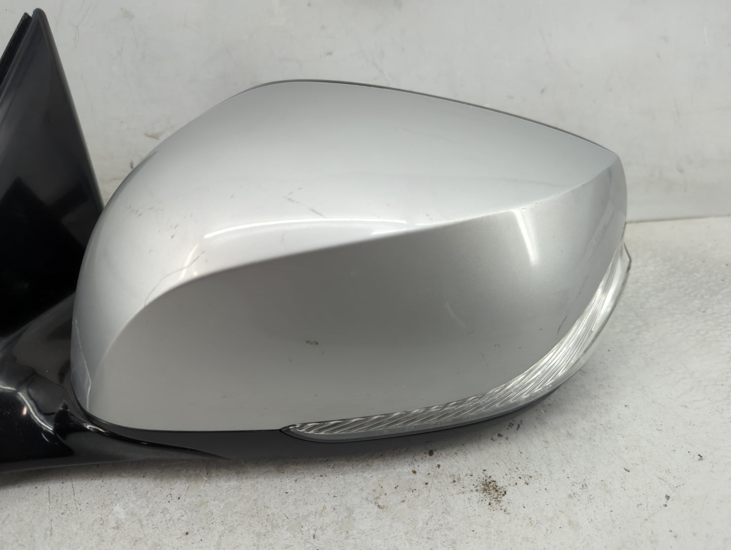 2014-2020 Infiniti Q50 Driver Side View Mirror - Left Door Mirror OEM Used - Oemusedautoparts1.com
