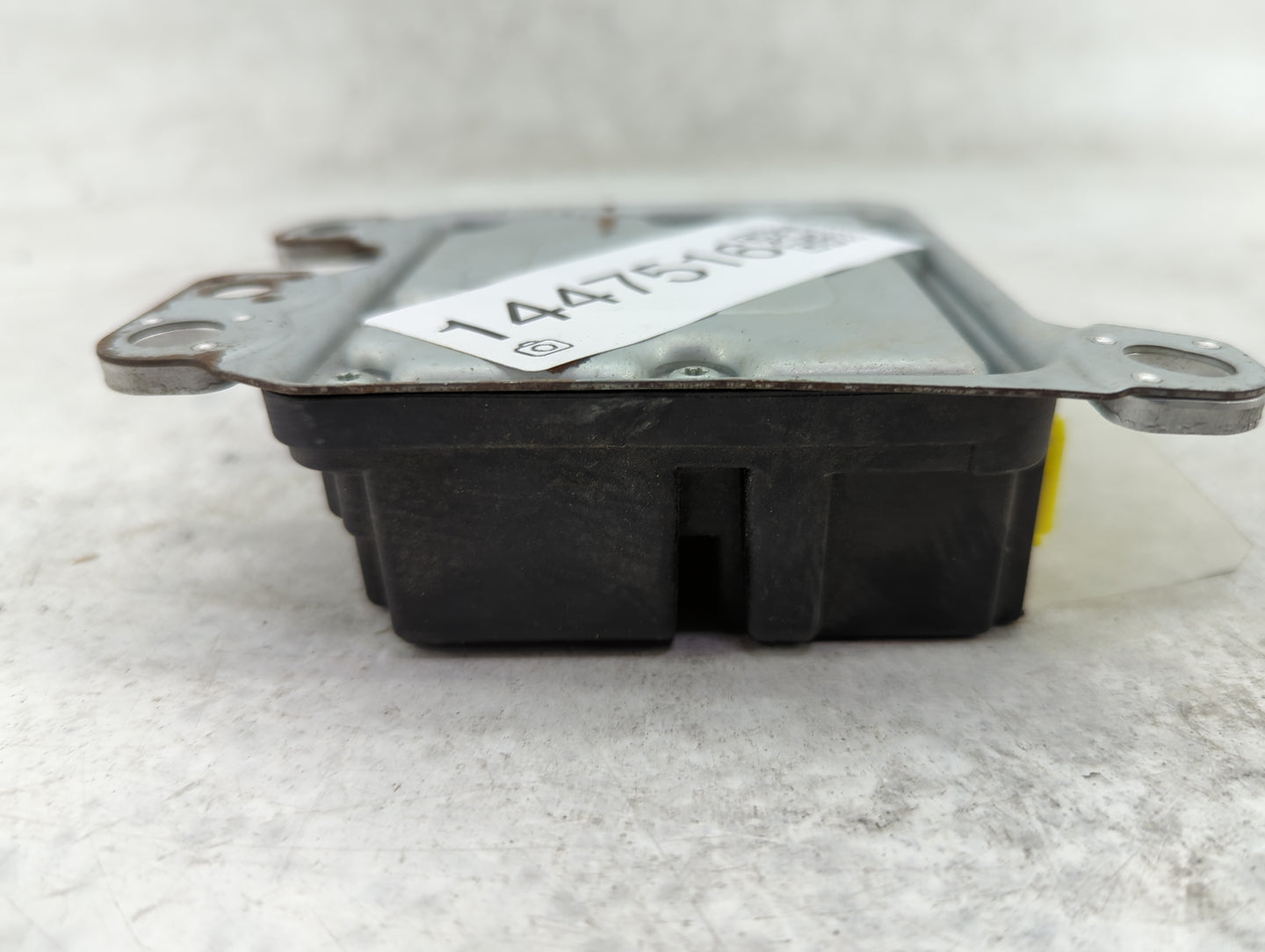2017-2020 Infiniti Q50 Safety Restraint Srs Airbag Control Module - Oemusedautoparts1.com