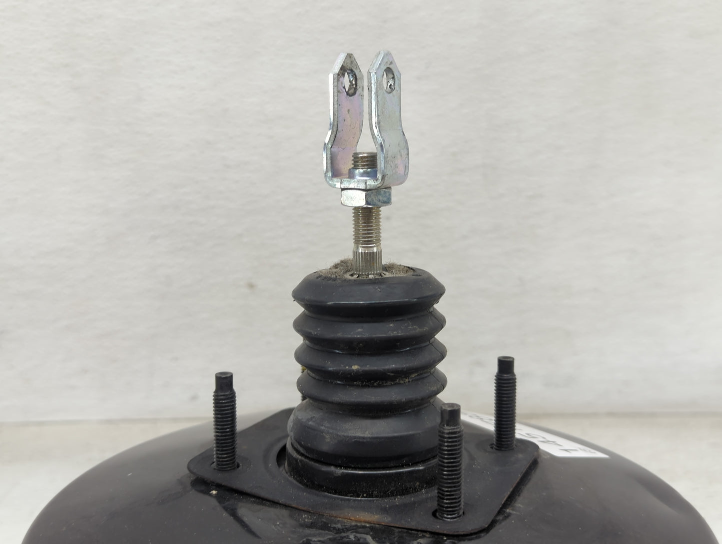 2016-2020 Infiniti Q50 Power Brake Booster Oem 1451788 - Oemusedautoparts1.com