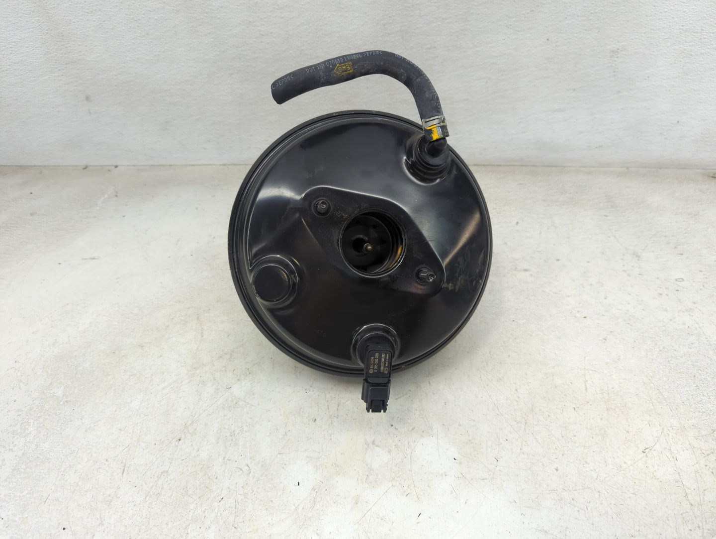2016-2020 Infiniti Q50 Power Brake Booster Oem 1451788 - Oemusedautoparts1.com