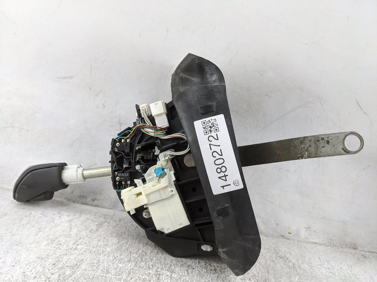 2020 Infiniti Q50 Floor Console Assembly Shifter Black - Oemusedautoparts1.com