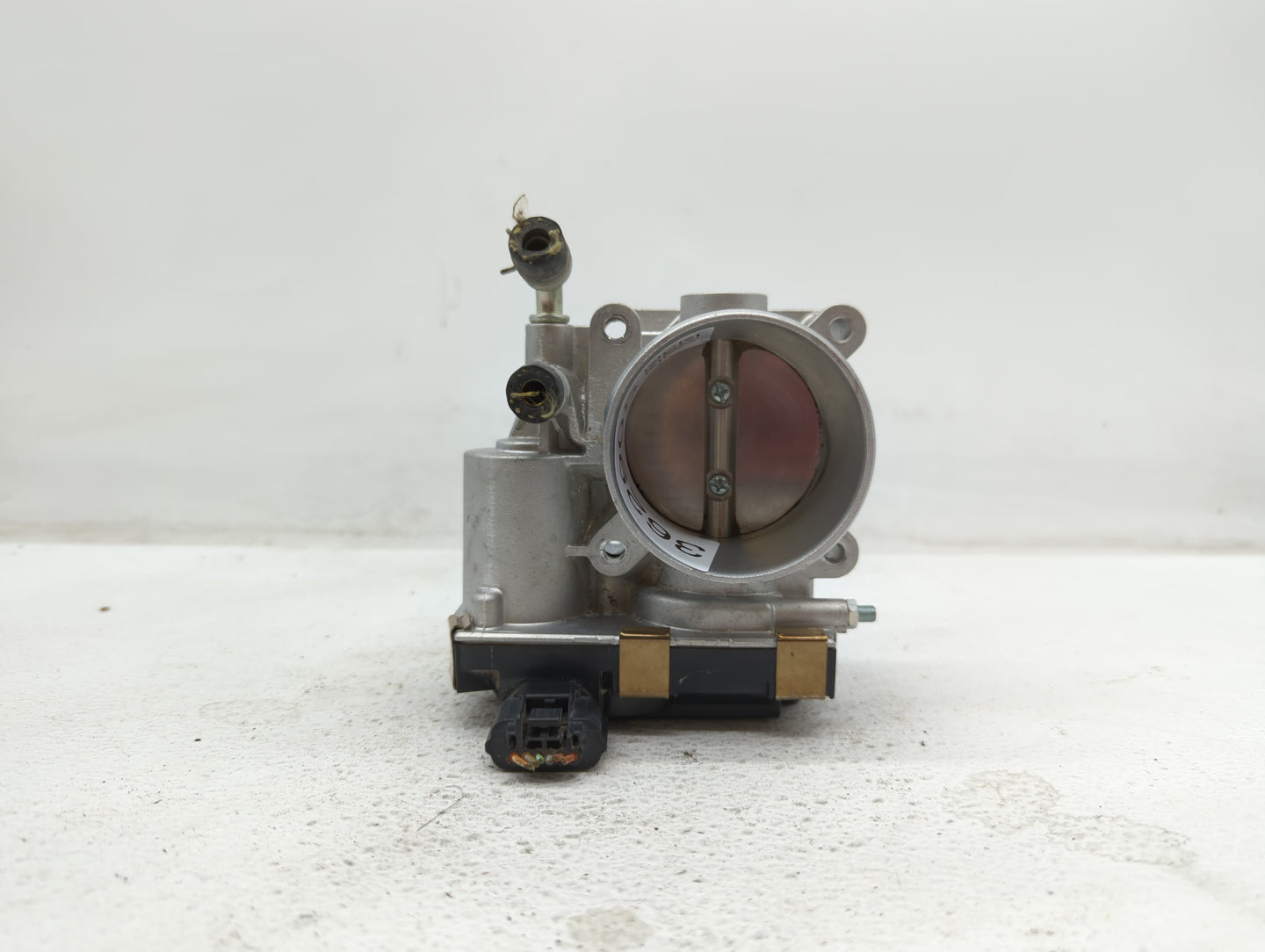2016-2018 Infiniti Q50 Throttle Body P/N:RME60-52 Fits Fits 2016 2017 2018 OEM Used Auto Parts - Oemusedautoparts1.com