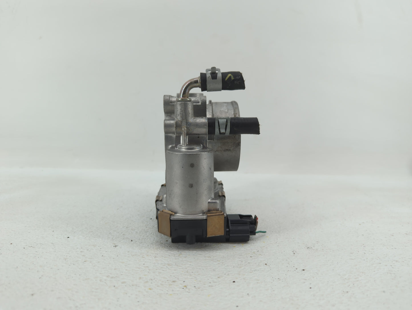 2016-2018 Infiniti Q50 Throttle Body P/N:RME60-52 Fits Fits 2016 2017 2018 OEM Used Auto Parts - Oemusedautoparts1.com