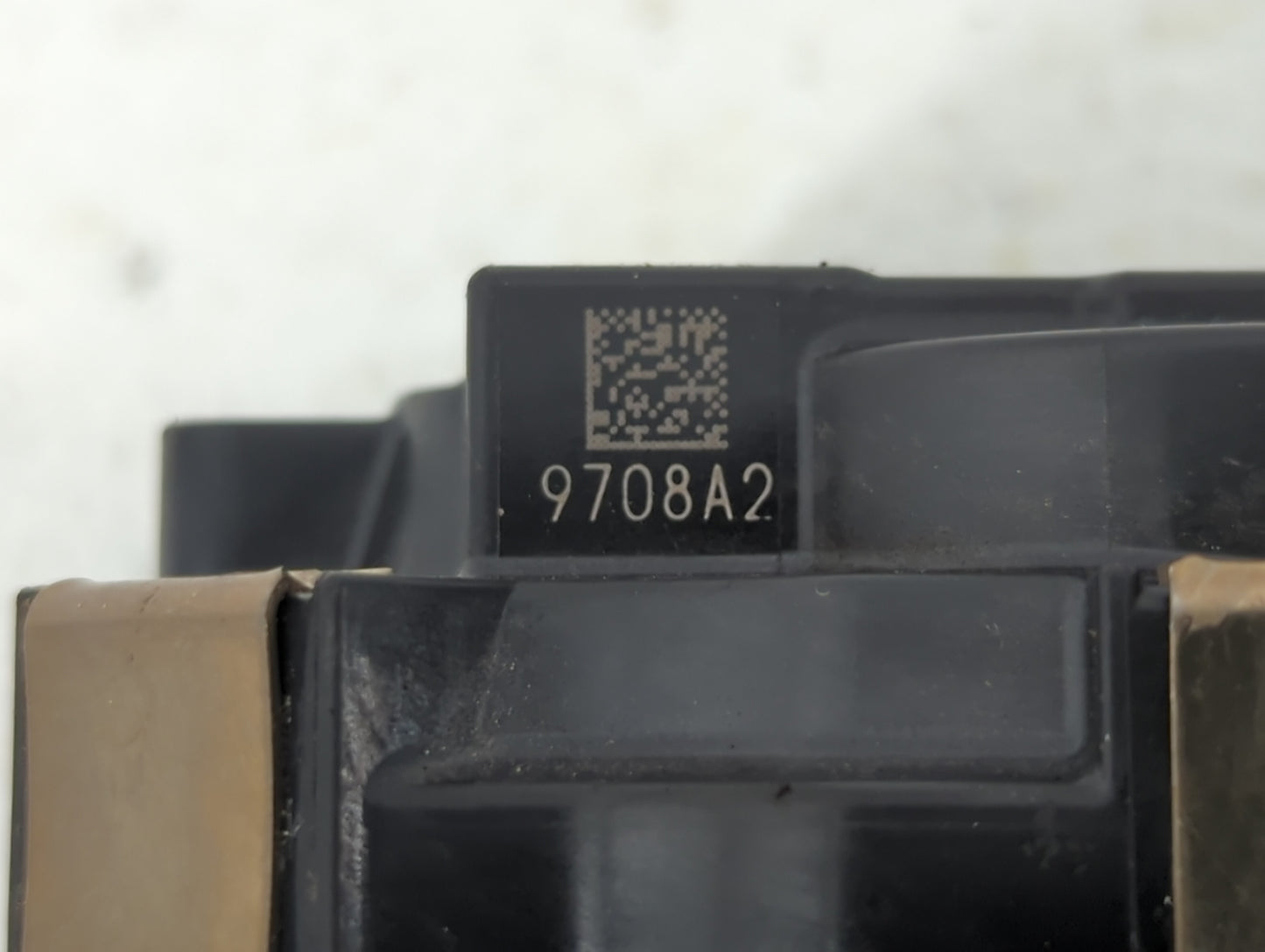 2016-2018 Infiniti Q50 Throttle Body P/N:RME60-52 Fits Fits 2016 2017 2018 OEM Used Auto Parts - Oemusedautoparts1.com