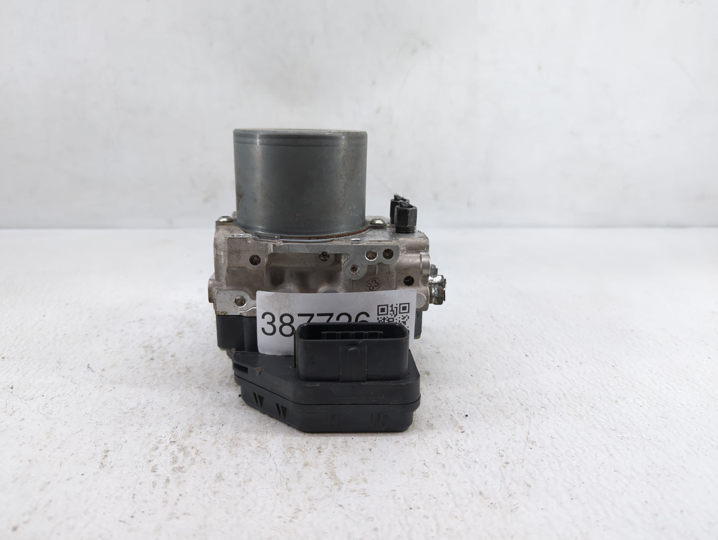 2020 Infiniti Q50 ABS Pump Control Module Replacement P/N:133230-7870 Fits OEM Used Auto Parts - Oemusedautoparts1.com