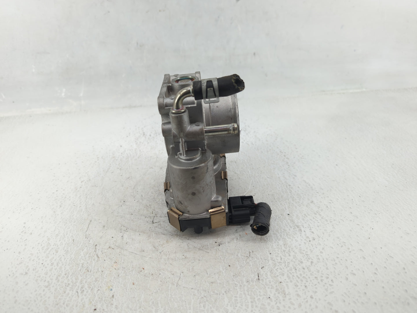 2016-2020 Infiniti Q50 Throttle Body P/N:RME60-52 Fits Fits 2016 2017 2018 2019 2020 OEM Used Auto Parts - Oemusedautoparts1