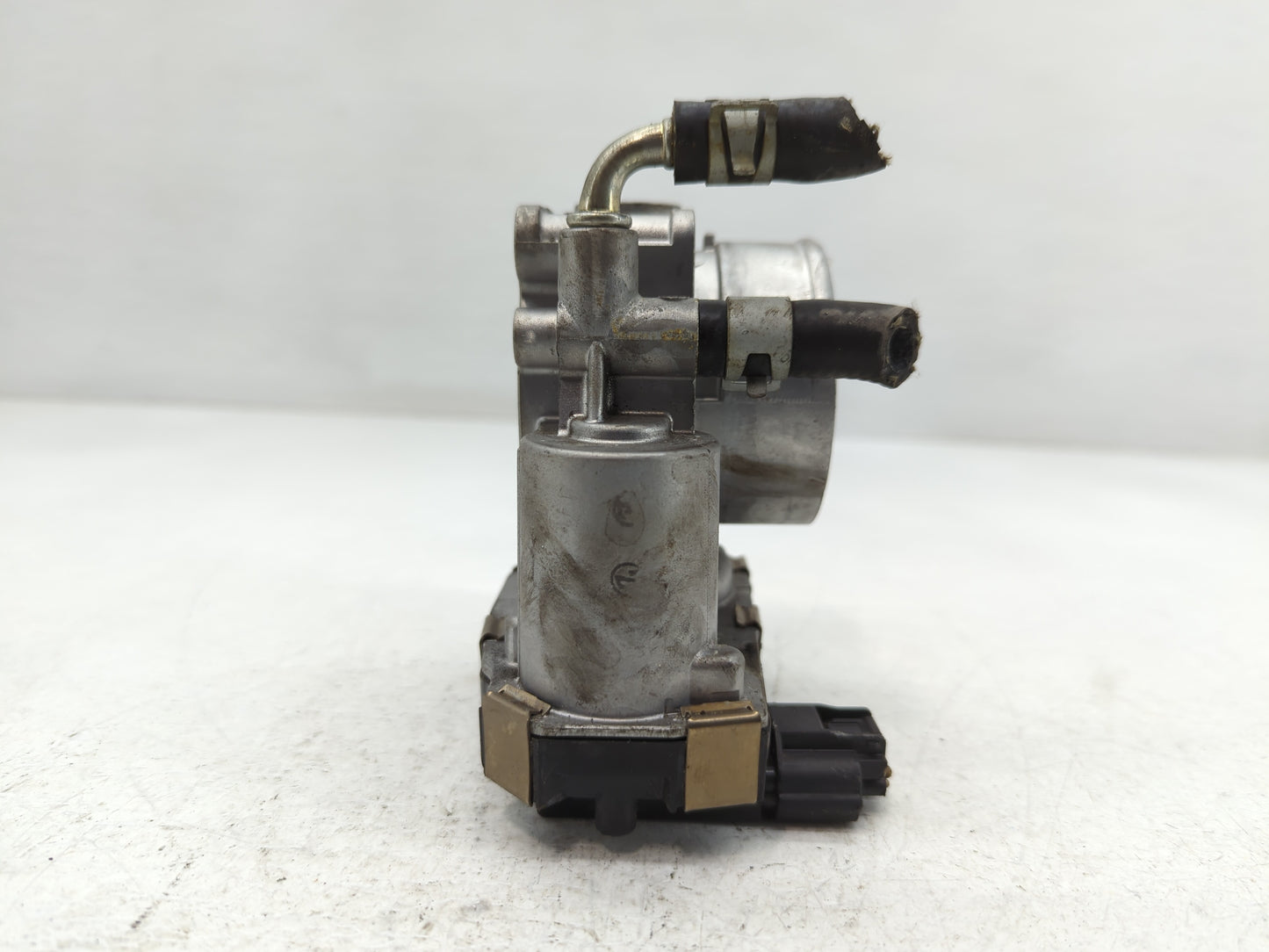 2016-2020 Infiniti Q50 Throttle Body P/N:9X16 RME60-52 Fits Fits 2016 2017 2018 2019 2020 OEM Used Auto Parts - Oemusedautop