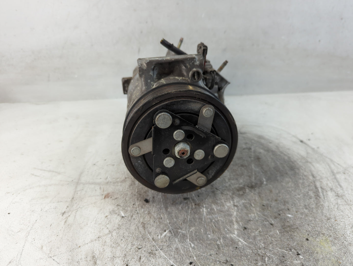 2016-2020 Infiniti Q50 Air Conditioning A/c Ac Compressor Oem - Oemusedautoparts1.com