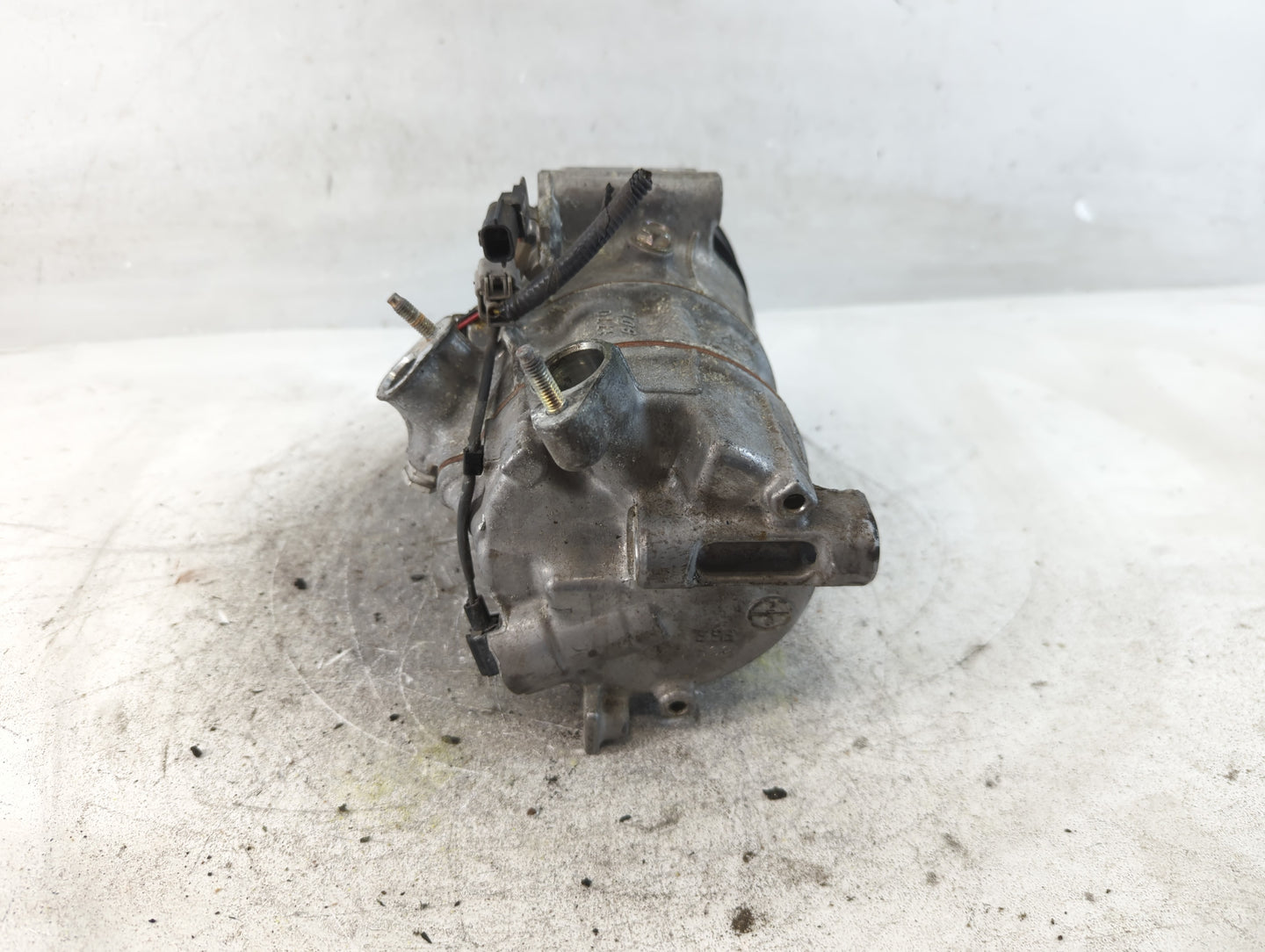 2016-2020 Infiniti Q50 Air Conditioning A/c Ac Compressor Oem - Oemusedautoparts1.com