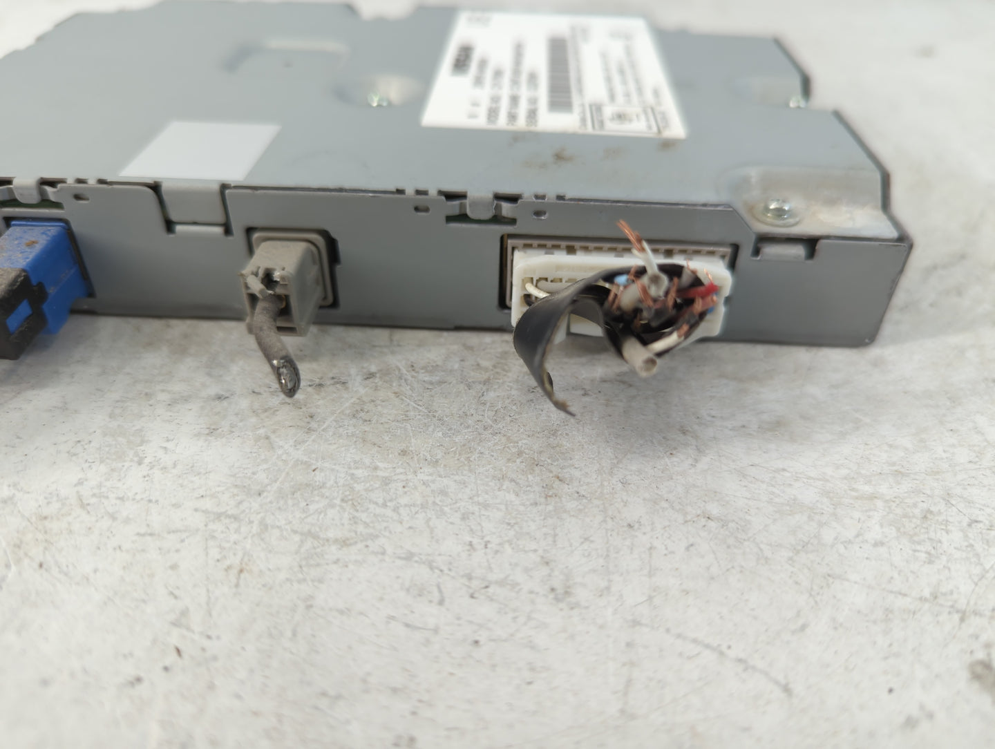 2018-2020 Infiniti Q50 Chassis Control Module Ccm Bcm Body Control - Oemusedautoparts1.com
