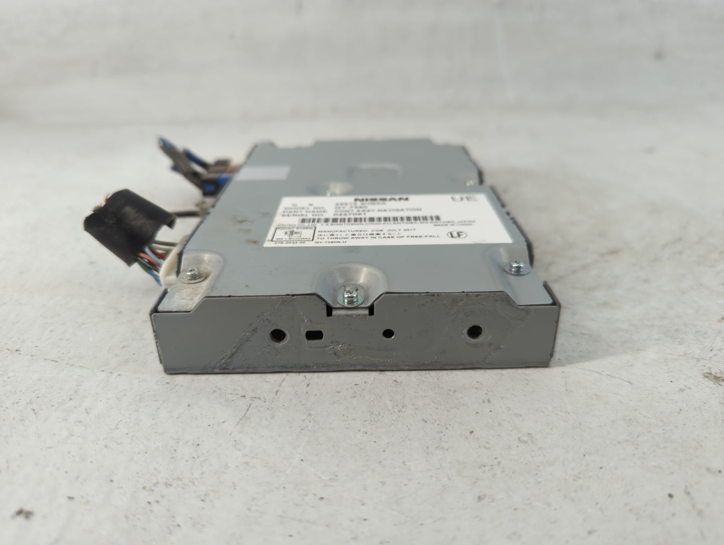 2018-2020 Infiniti Q50 Chassis Control Module Ccm Bcm Body Control - Oemusedautoparts1.com