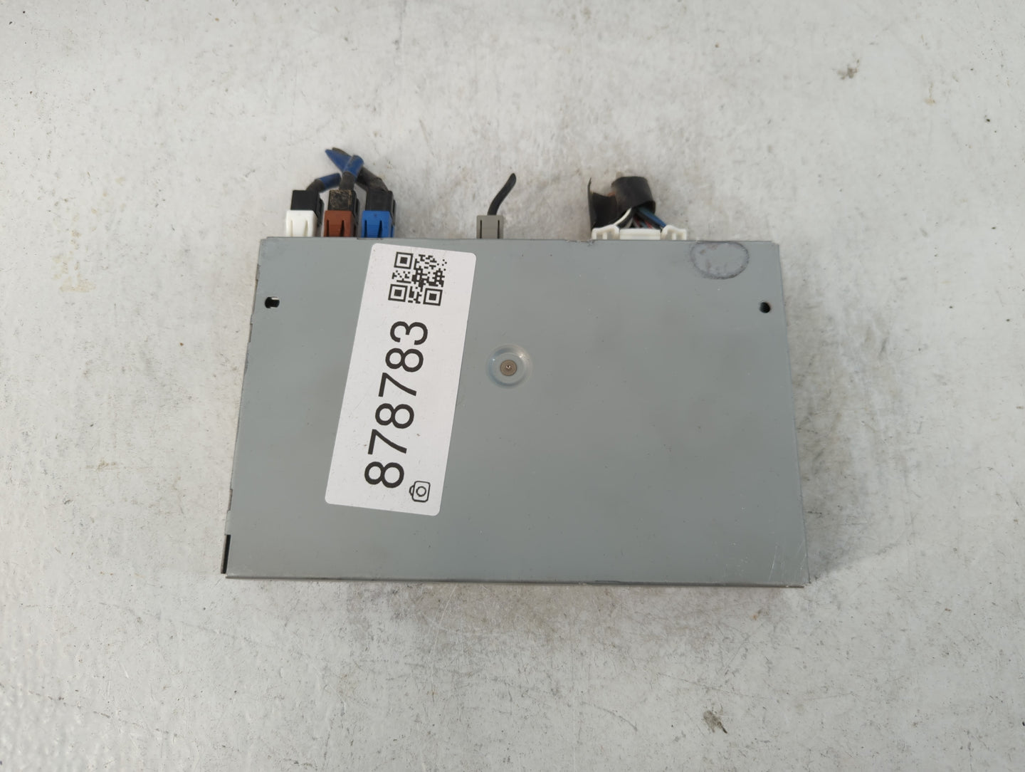 2018-2020 Infiniti Q50 Chassis Control Module Ccm Bcm Body Control - Oemusedautoparts1.com