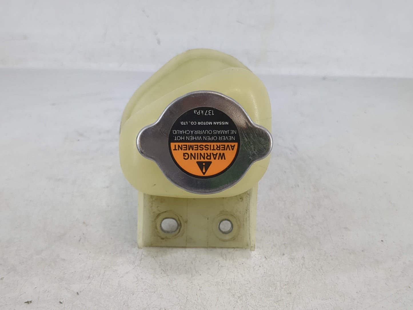 Infiniti Q60 Windshield Washer Fluid Reservoir Bottle Oem - Oemusedautoparts1.com