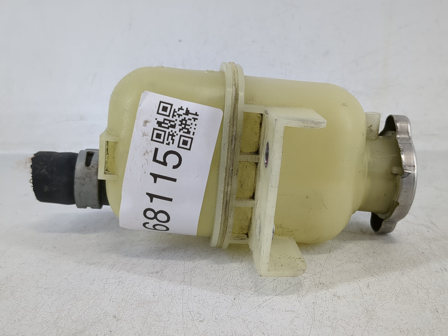 Infiniti Q60 Windshield Washer Fluid Reservoir Bottle Oem - Oemusedautoparts1.com