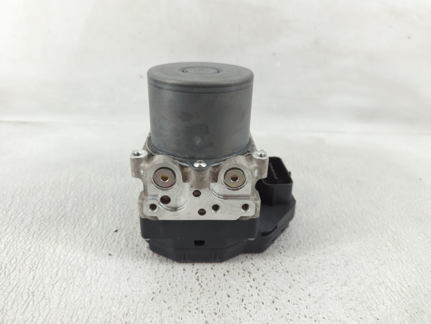 2018-2020 Infiniti Q60 ABS Pump Control Module Replacement P/N:47660 5CK2A Fits Fits 2018 2019 2020 OEM Used Auto Parts - Oe