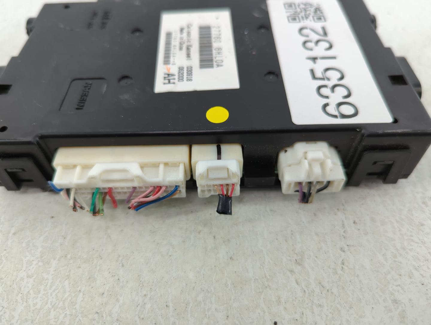 2019-2020 Infiniti Q60 Chassis Control Module Ccm Bcm Body Control - Oemusedautoparts1.com