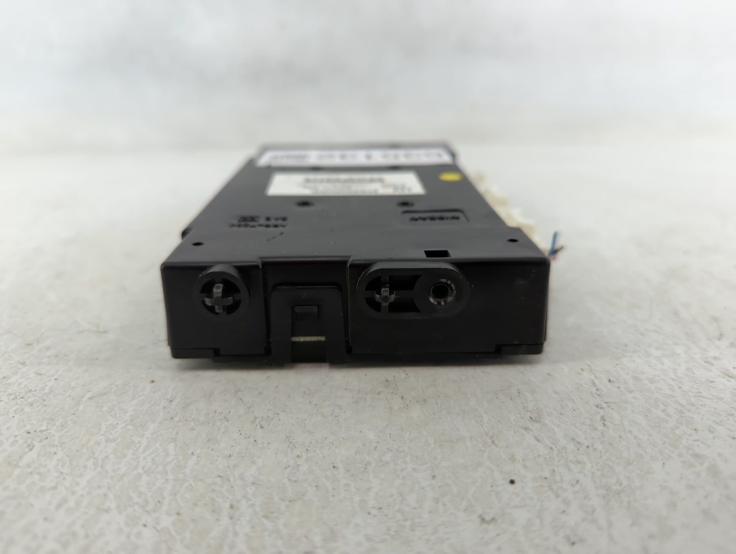2019-2020 Infiniti Q60 Chassis Control Module Ccm Bcm Body Control - Oemusedautoparts1.com