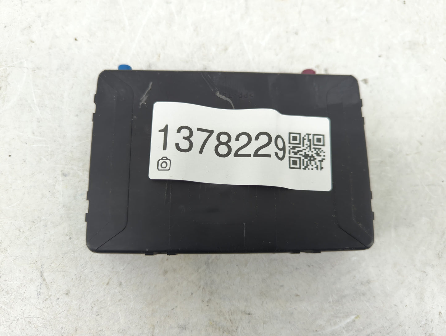 2017-2019 Infiniti Qx30 Radio AM FM Cd Player Receiver Replacement P/N:28275 5ZA0C Fits Fits 2017 2018 2019 OEM Used Auto Pa