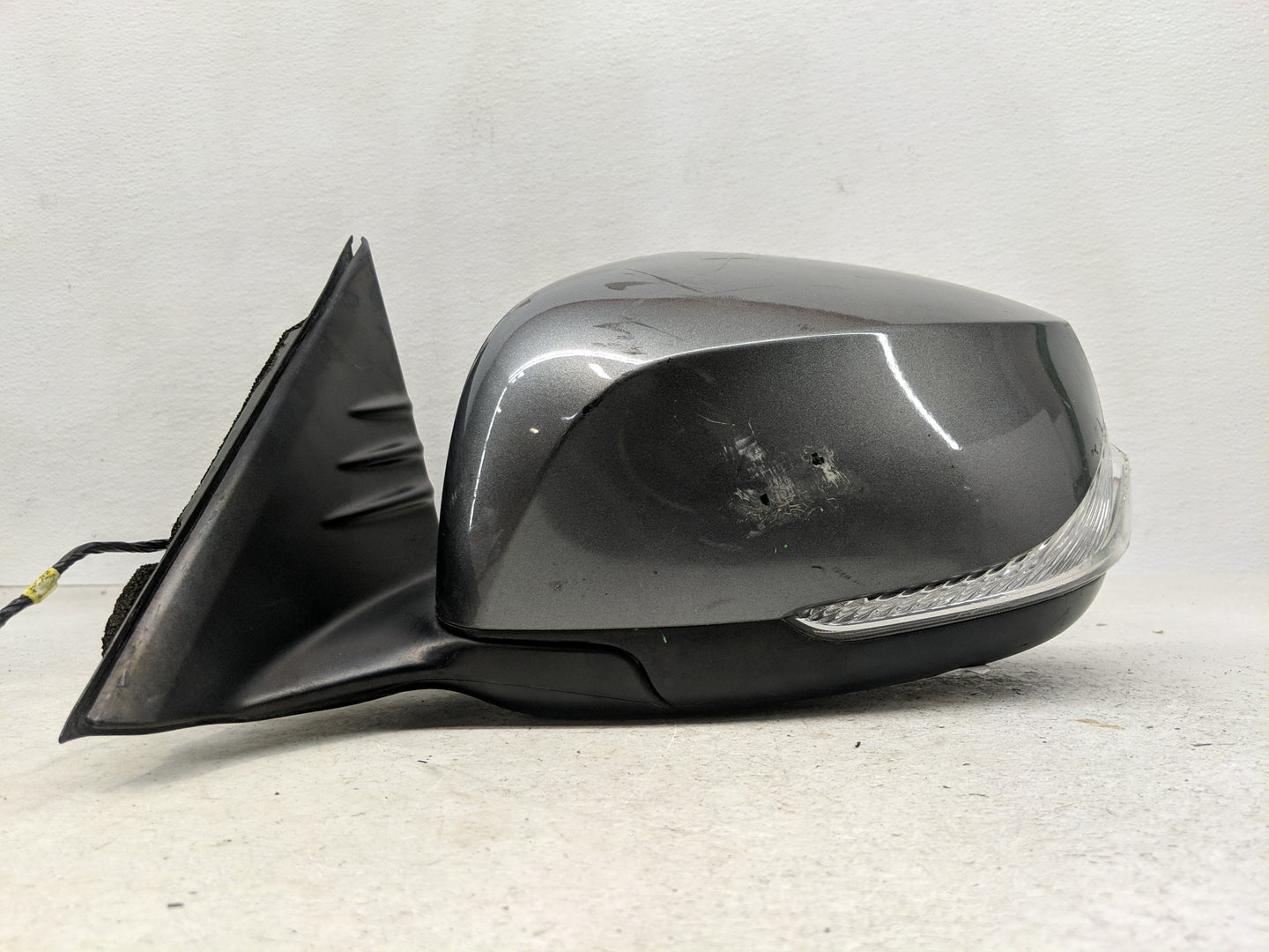 2019-2020 Infiniti Qx50 Driver Side View Mirror - Left Door Mirror OEM Used - Oemusedautoparts1.com