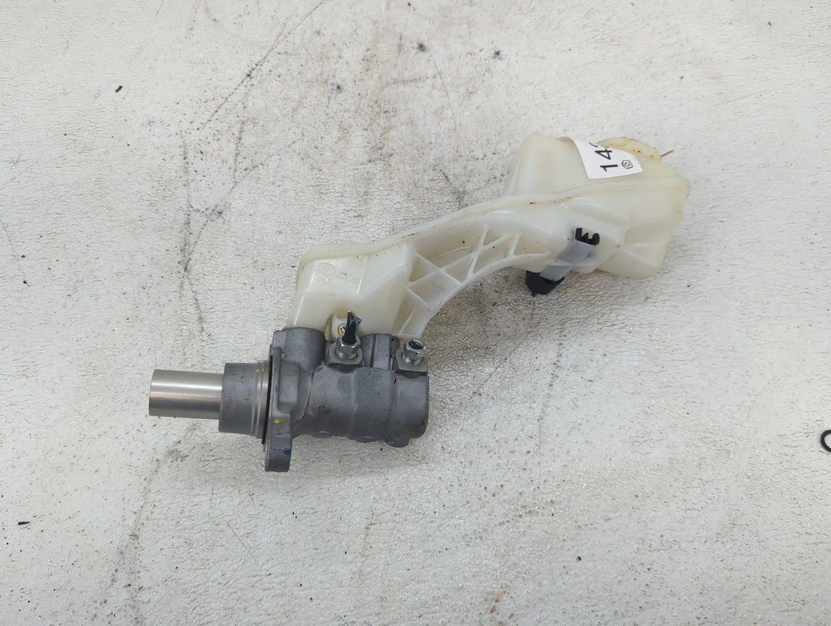 2019-2020 Infiniti Qx50 Brake Master Cylinder 1423312 - Oemusedautoparts1.com