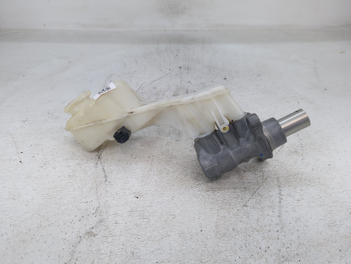 2019-2020 Infiniti Qx50 Brake Master Cylinder 1423312 - Oemusedautoparts1.com