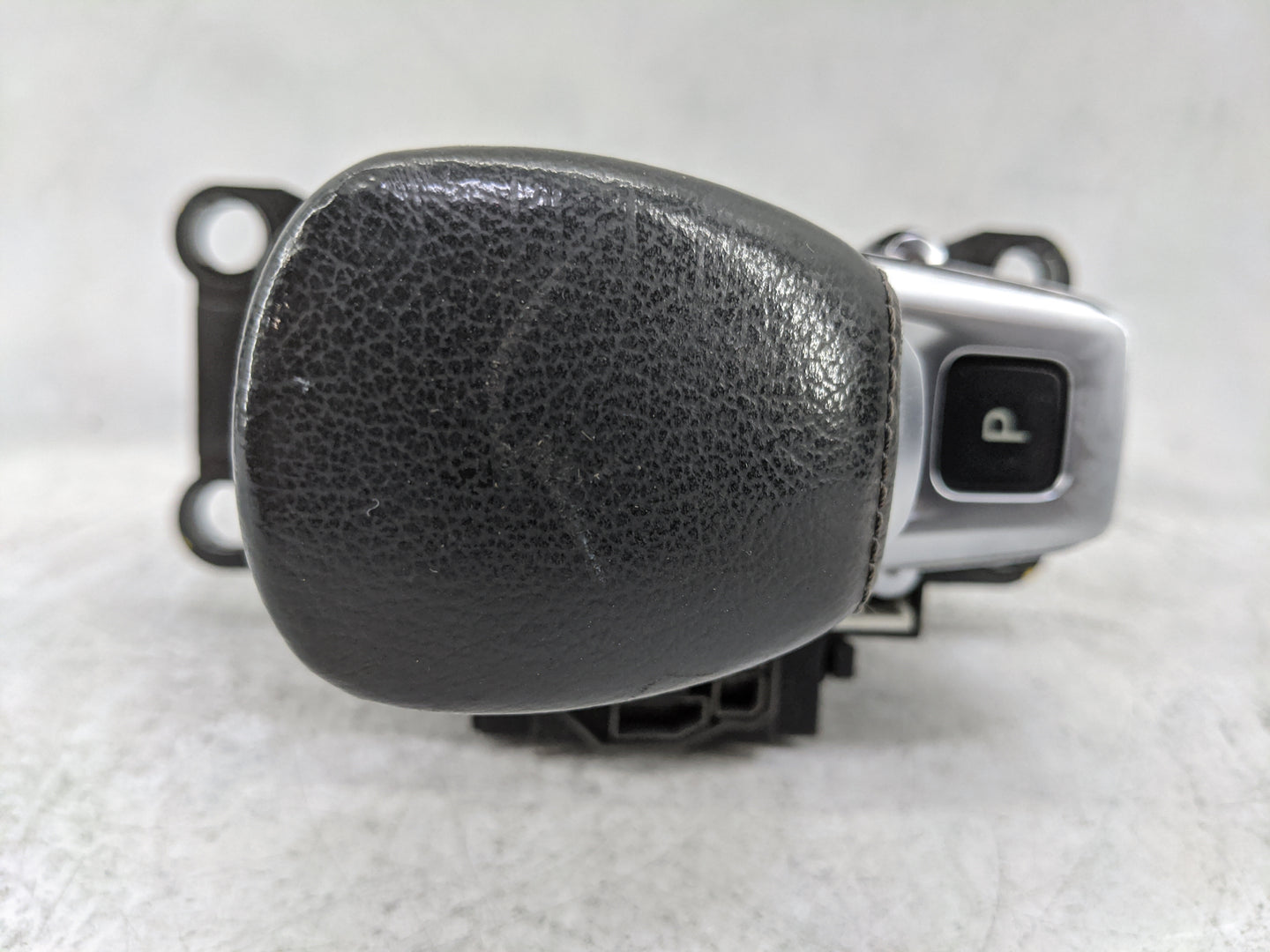 2020 Infiniti Qx50 Floor Console Assembly Shifter Black - Oemusedautoparts1.com