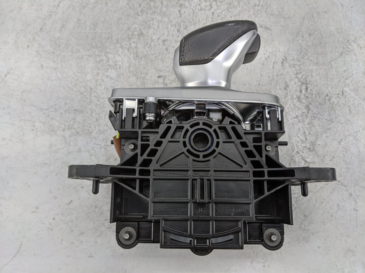 2020 Infiniti Qx50 Floor Console Assembly Shifter Black - Oemusedautoparts1.com