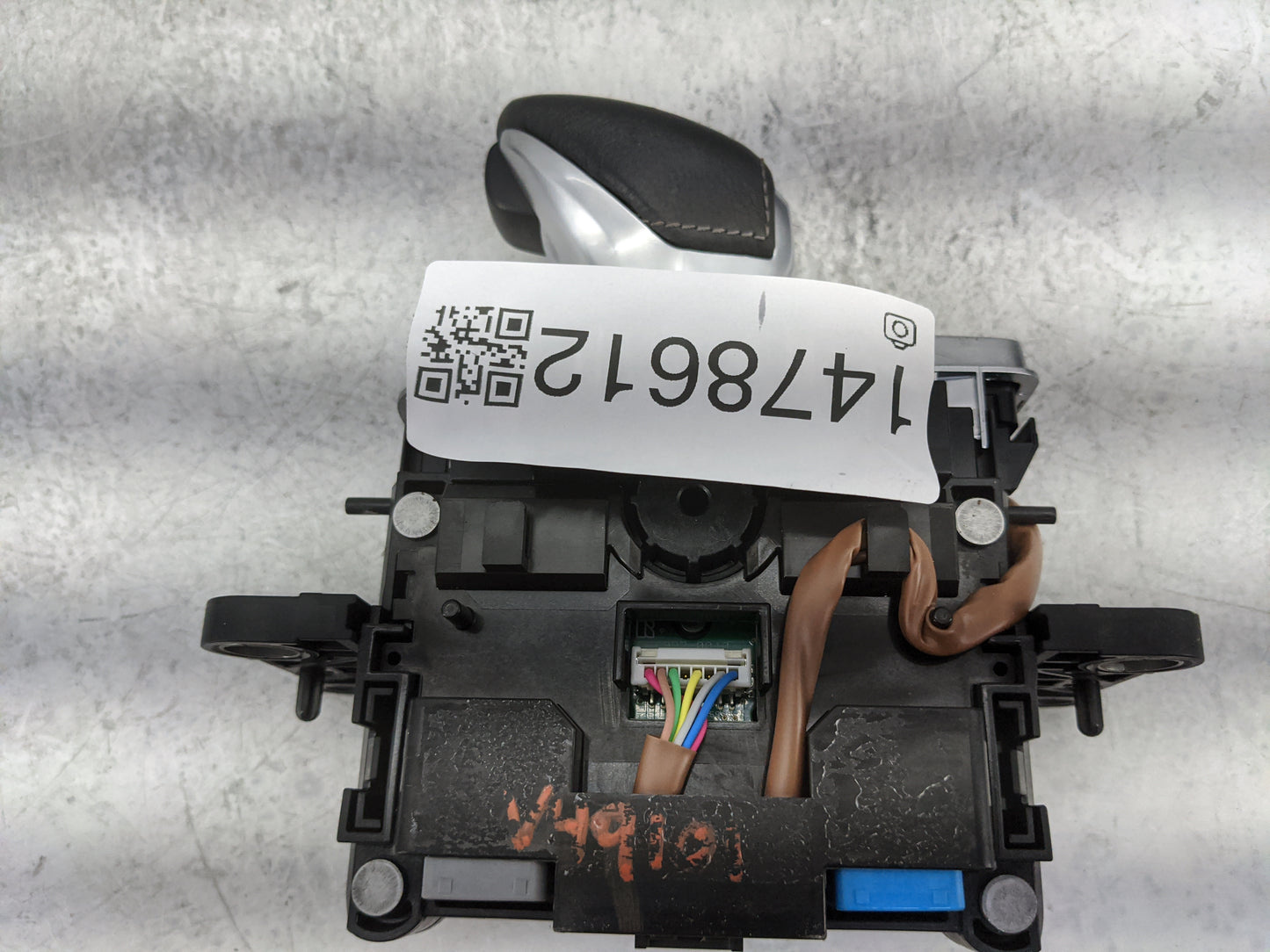 2020 Infiniti Qx50 Floor Console Assembly Shifter Black - Oemusedautoparts1.com