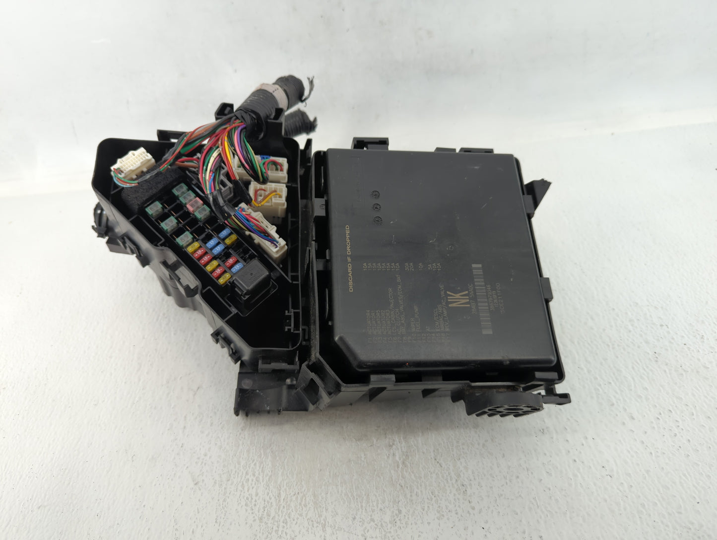 2019-2020 Infiniti Qx50 Fusebox Fuse Box Panel Relay Module P/N:3867979046 284B7 5NA0C Fits Fits 2019 2020 OEM Used Auto Par