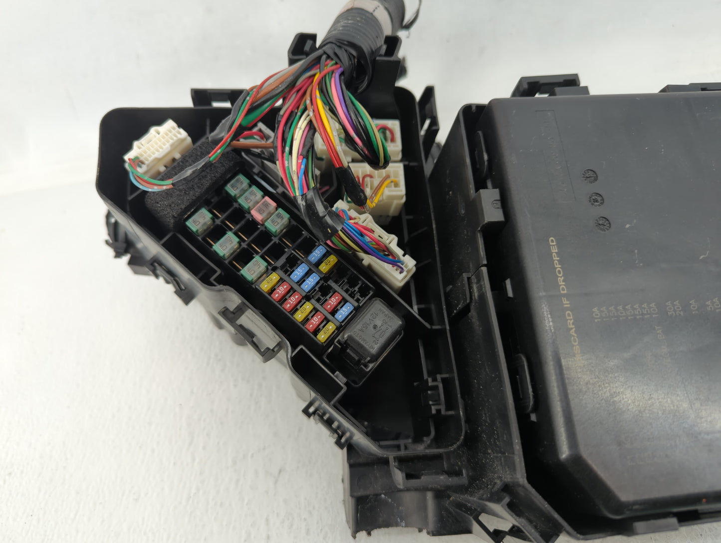 2019-2020 Infiniti Qx50 Fusebox Fuse Box Panel Relay Module P/N:3867979046 284B7 5NA0C Fits Fits 2019 2020 OEM Used Auto Par