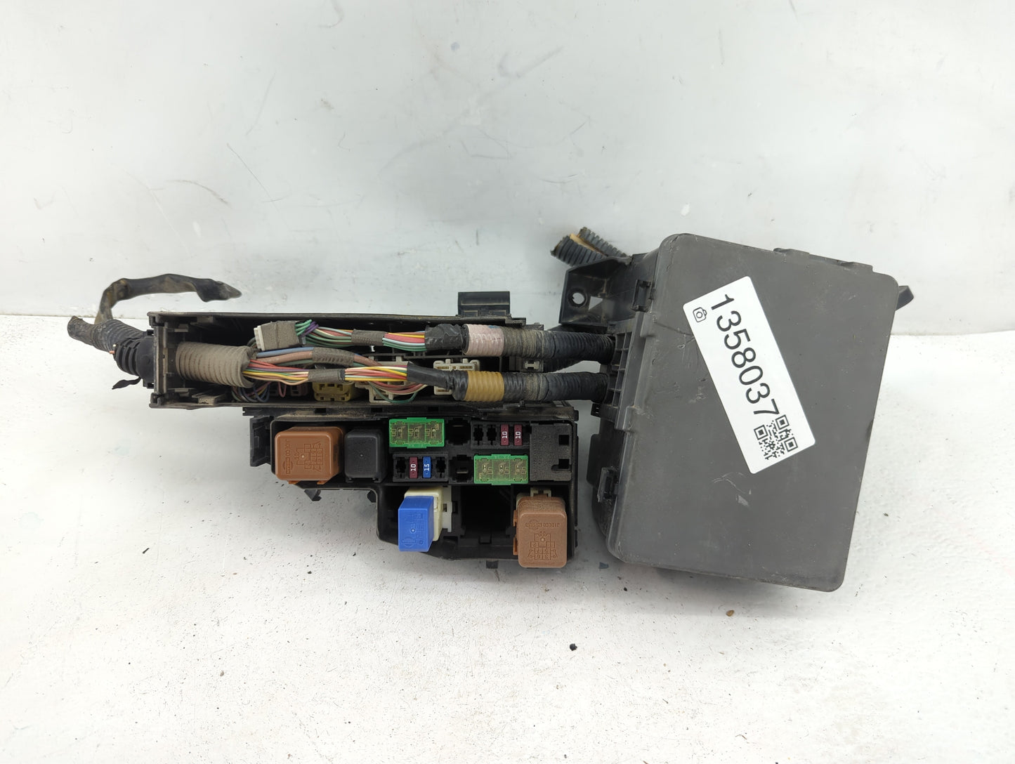 2015-2020 Infiniti Qx60 Fusebox Fuse Box Panel Relay Module Fits Fits 2015 2016 2017 2018 2019 2020 2022 OEM Used Auto Parts